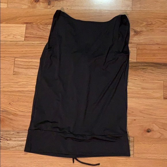 Cute black tank - Picture 5 of 5